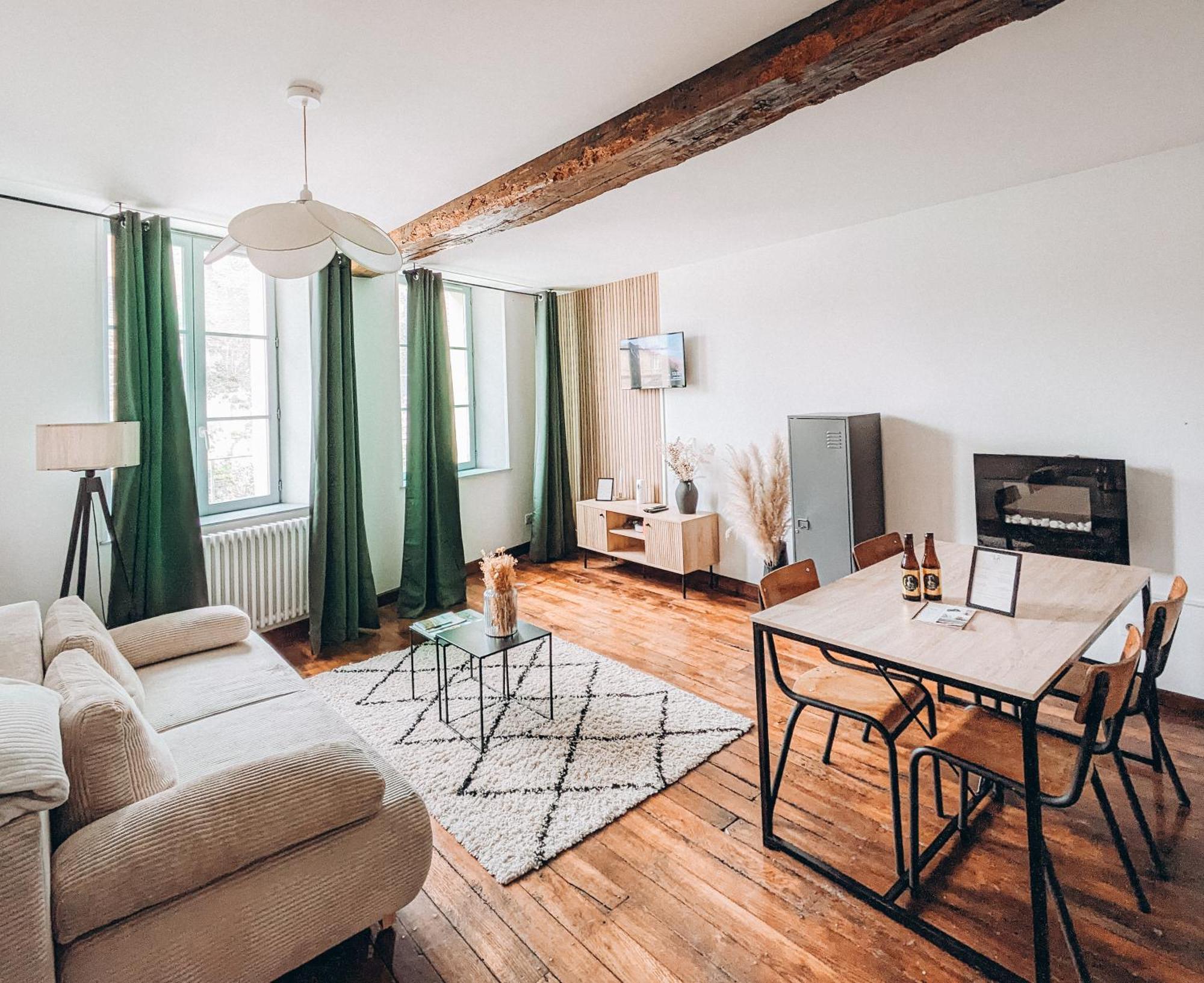 Appartement Vue Sur Chateau-Fort 3 Etoiles Седан Екстериор снимка